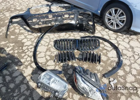 2021 BMW X7 xDrive40I z USA, uszkodzony, nr VIN 5UXCW2C01M9E52853